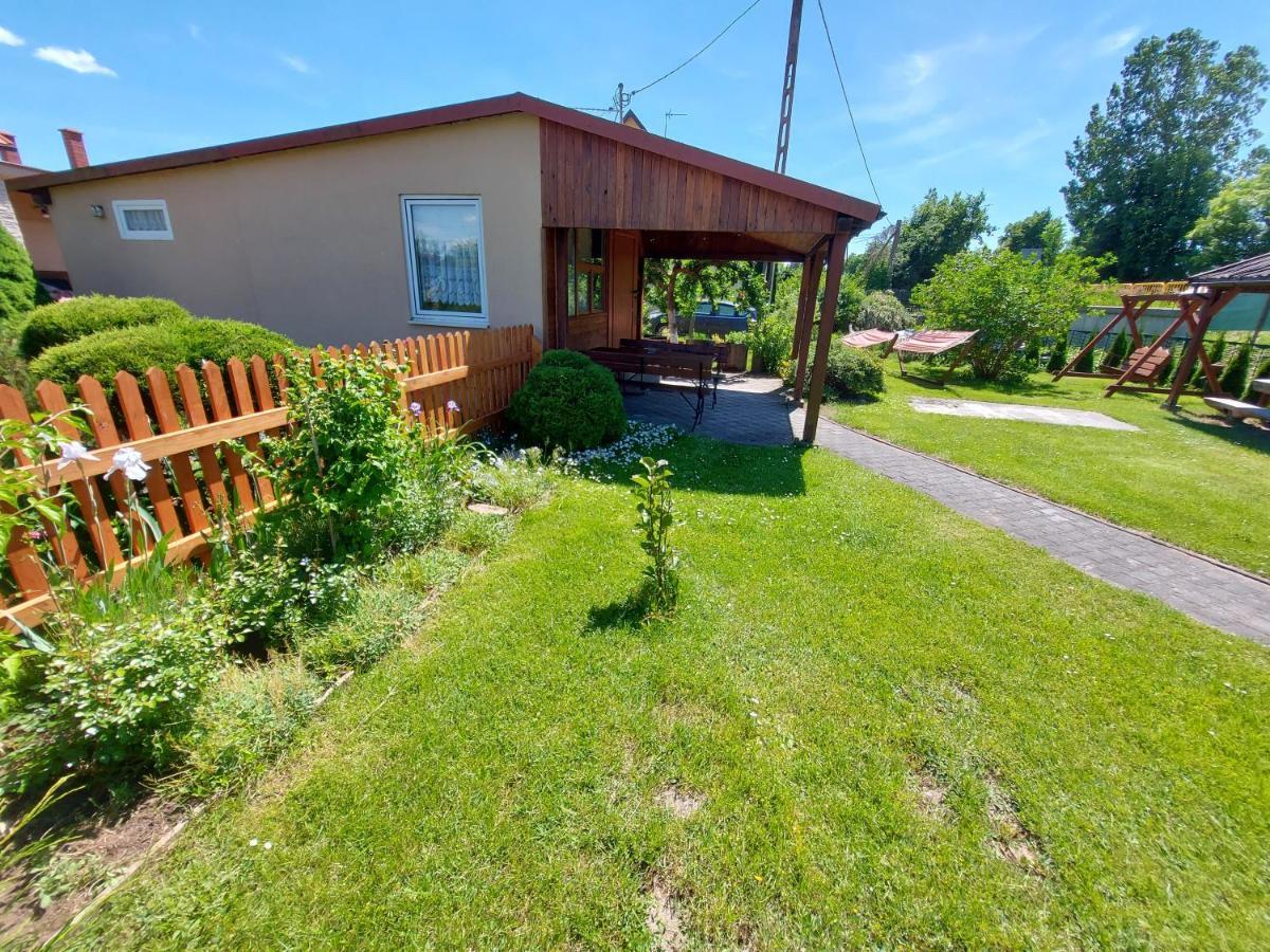 Holiday home Domek Stary Bar Piecki (Warmian-Masurian)